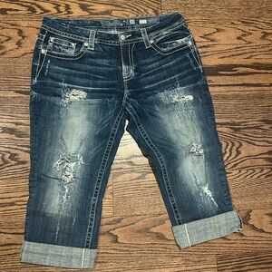 Miss Me easy crop jeans